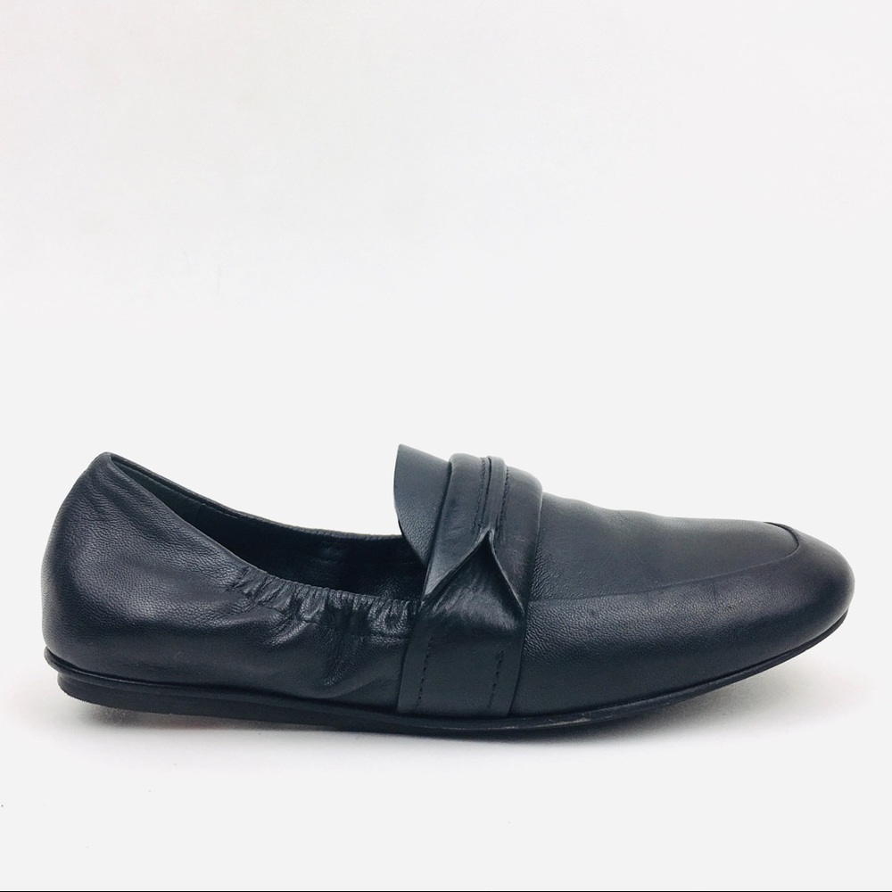 Mercedes Castillo Erin loafer black leather flats